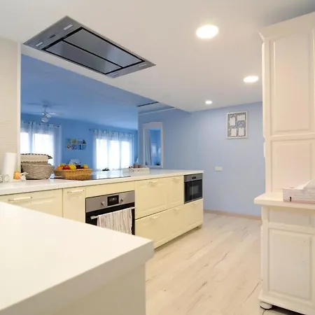 Pepita Blue Villa *